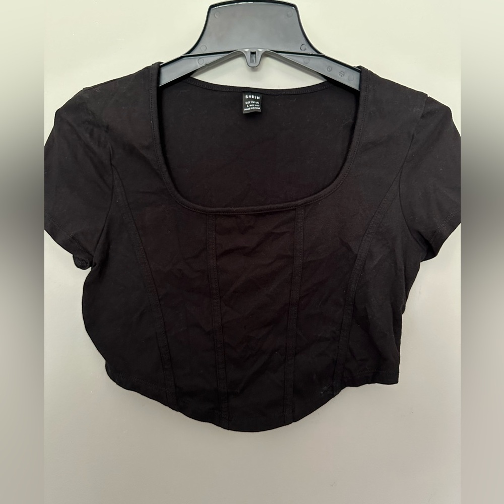 Black Cropped Shirt with ribbed detailing